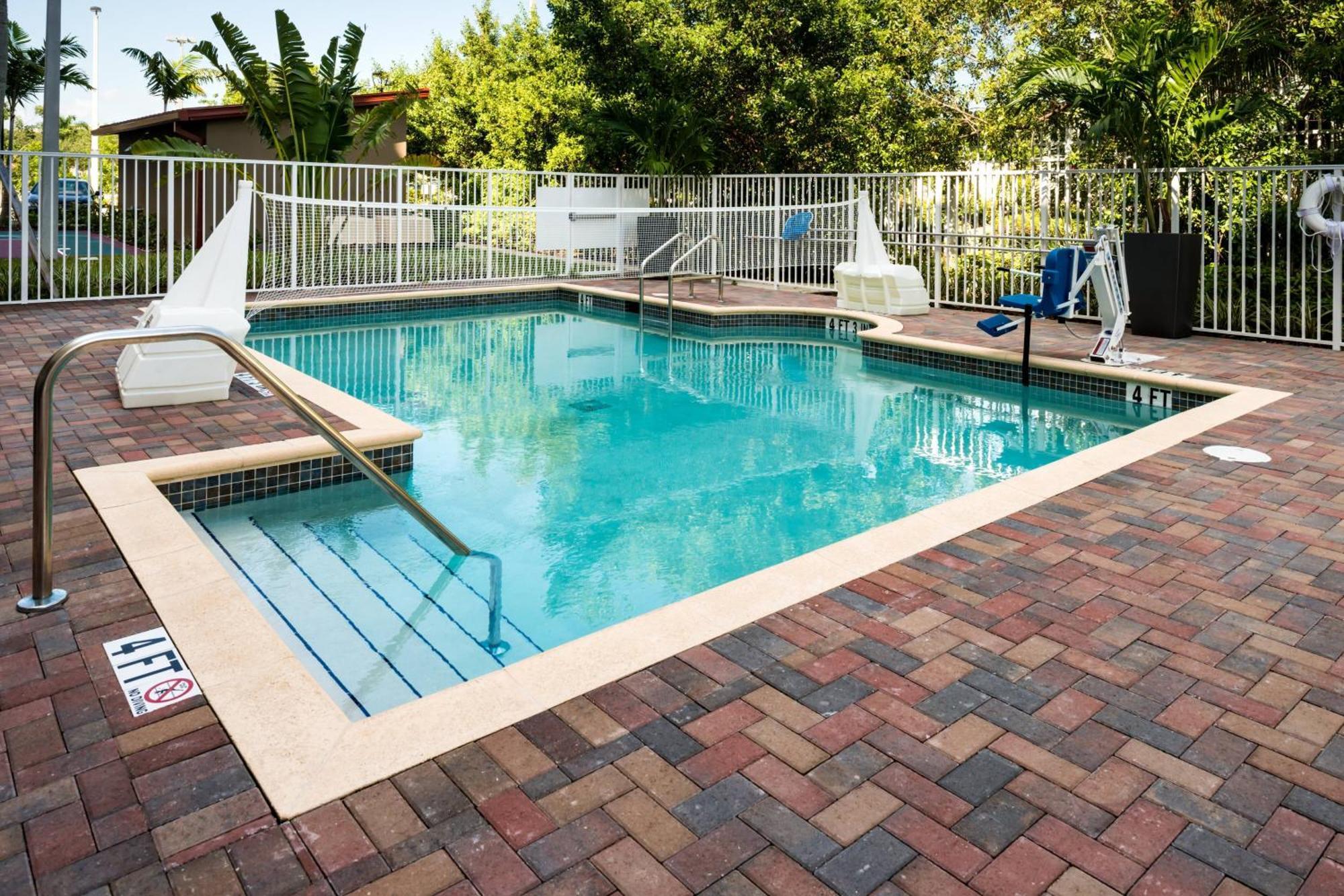 Residence Inn By Marriott Miami West/Fl Turnpike Hialeah Gardens Bagian luar foto